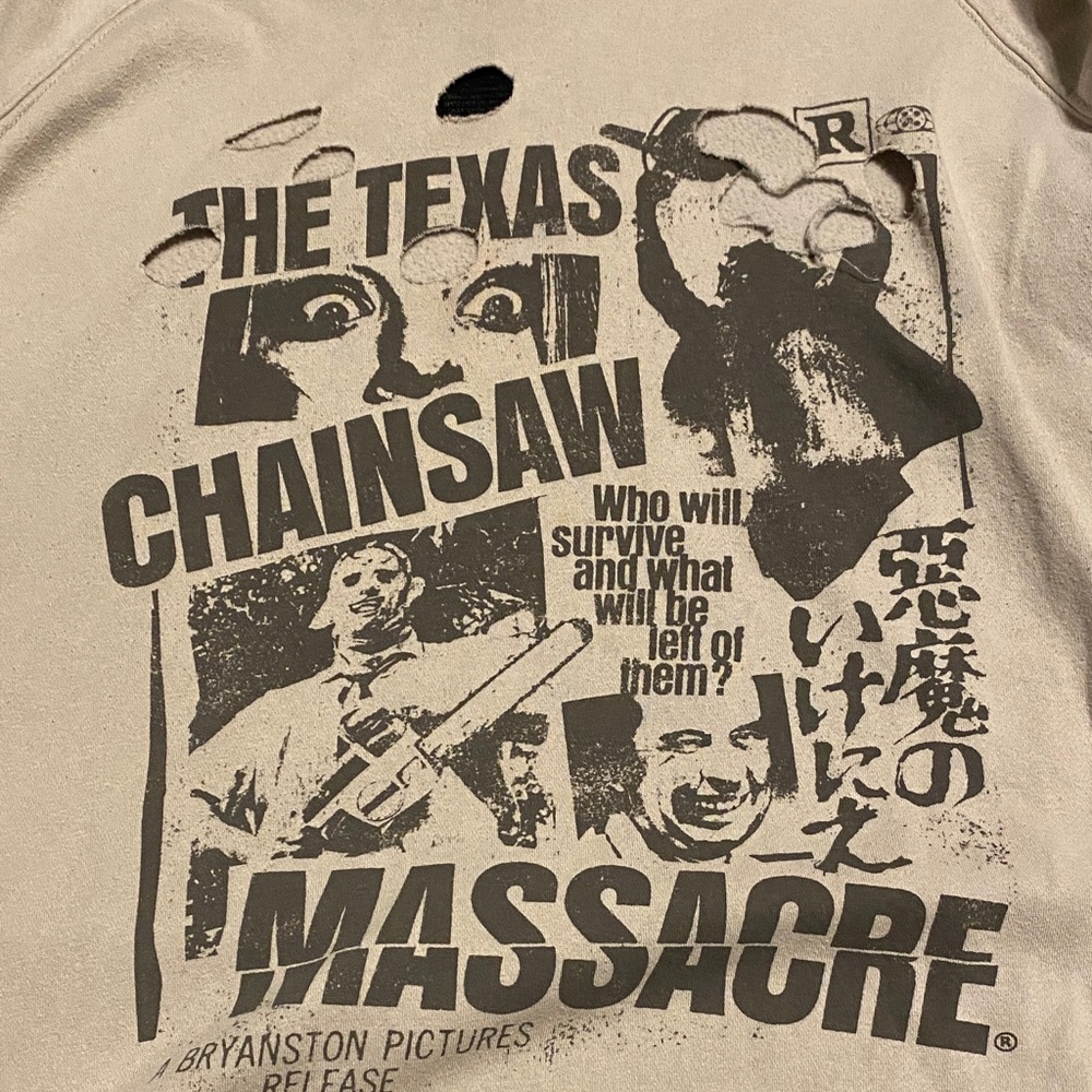 Torrid Distressed Cream Colored Texas Chainsaw Massacre Graphic Hoodie Size 6